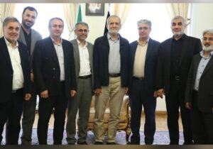 عکس/مجمع نمایندگان استان اردبیل با پزشکیان دیدار کردند