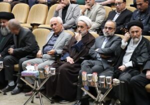 مسئولان در قبال فشار اقتصادی و معیشت مردم به وظیفه خود عمل کنند